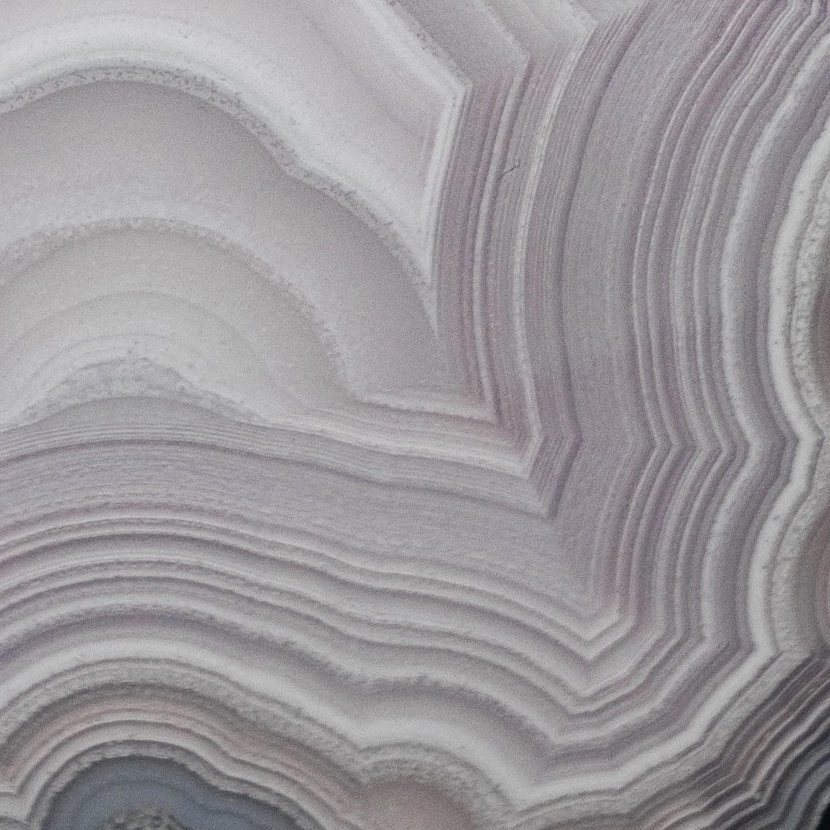 Edge Currents  - view 4